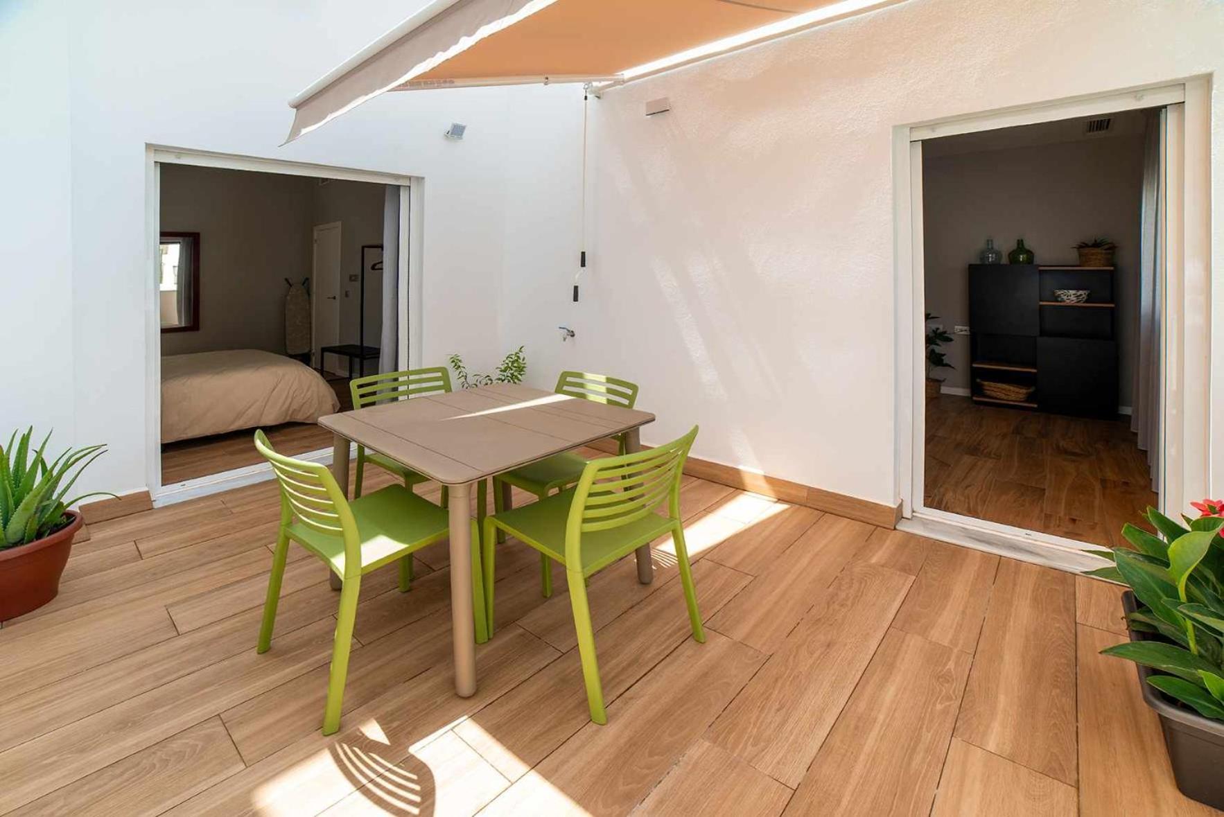 Patios De Apartamento